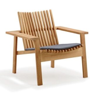 Amaze Stackable Lounge Chair with chusion